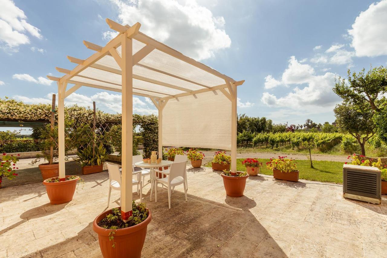 Novoli Tenuta Giardini Nuovi מראה חיצוני תמונה